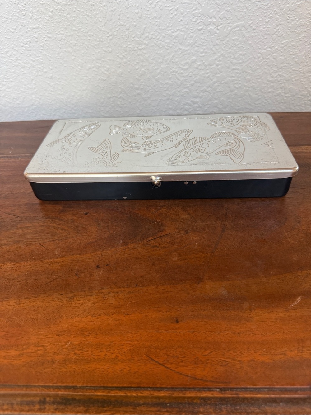 Silver Fish Embossed Metal Storage Box - Picture 6 of 6